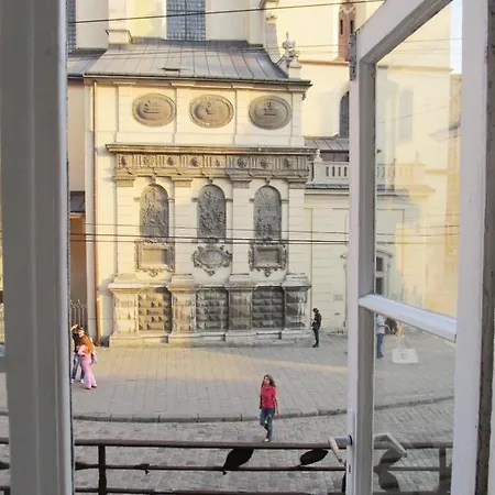 Apartment On Katedralna Lviv Exterior photo