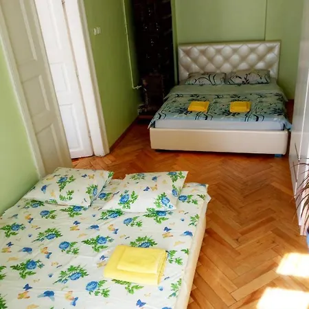 Apartment On Katedralna Lviv Exterior photo
