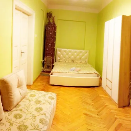 Apartment On Katedralna Lviv Exterior photo