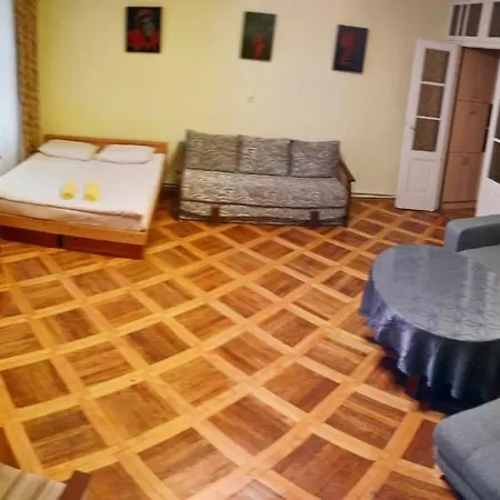 Apartment On Katedralna Lviv Exterior photo